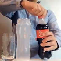 BRUXEDO: coca-cola transparente