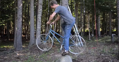 Bicicleta Transformada em Elevador para casa na Árvore