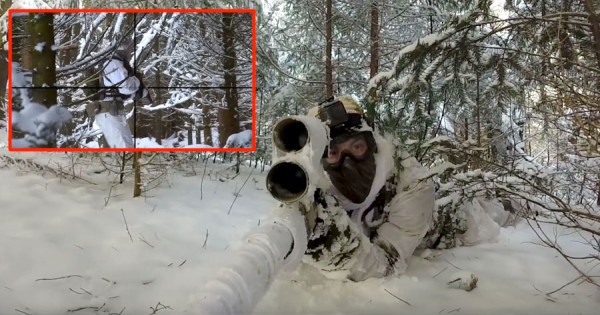 INTENSO: Sniper em Jogo Tático de AIRSOFT na Neve