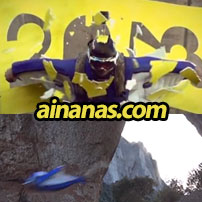 Salto Completamente Suicida com Wingsuit