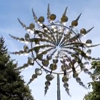 BRUTAL: Escultura hipnótica movida pelo vento