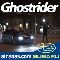 Ghostrider ao volante de um Subaru WRX STI