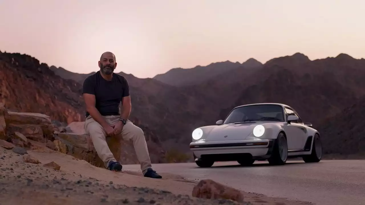 Chris Harris Percorre a Arábia Saudita num Porsche 911 Singer